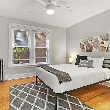 Apartment Spacious 4br Apt In Historic Hyde Park Near Beach