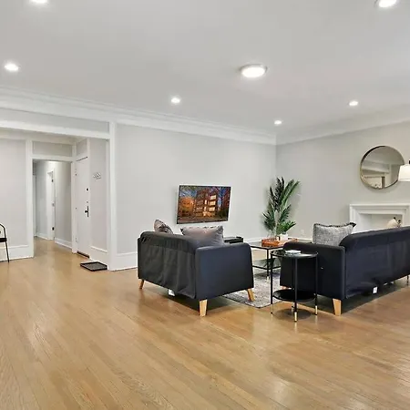 Great Location! 15 Min From Dt -historic Hyde Park *