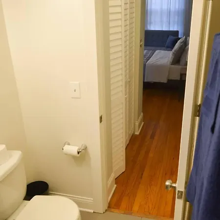 Prime Location W/ Historic Charm Near Shops &parks * Chicago