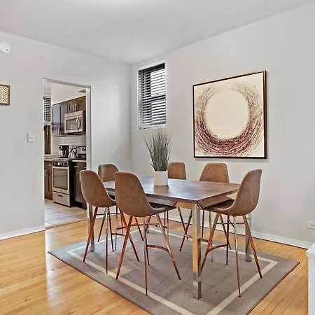 Apartment Charming 3br In Prime Location