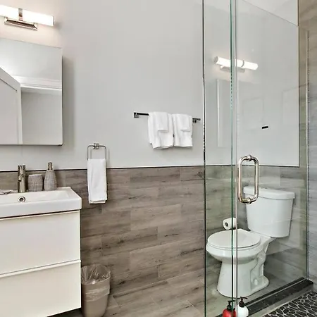 Great Location! 15 Min From Dt -historic Hyde Park Chicago