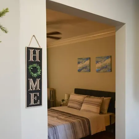 Apartment Prime Location W/ Historic Charm Near Shops &parks Chicago