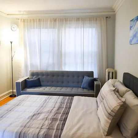 Apartment Prime Location W/ Historic Charm Near Shops &parks *
