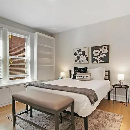 Great Location! 15 Min From Dt -historic Hyde Park Chicago