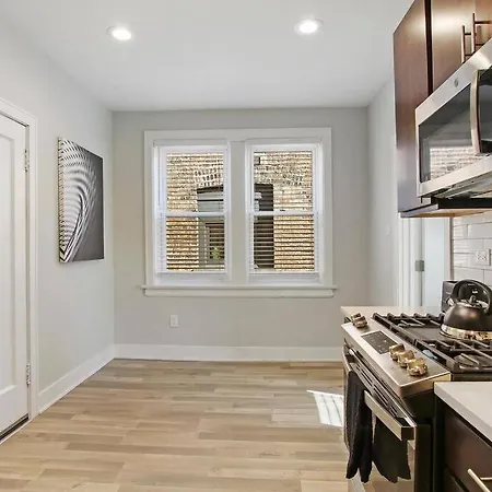 Apartment Great Location! 15 Min From Dt -historic Hyde Park