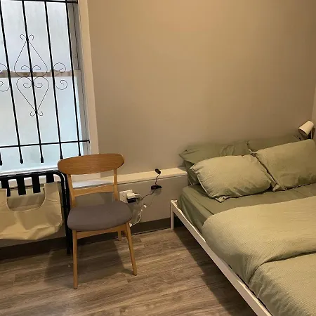Cozy & Spacious In Irving Park Apartment *