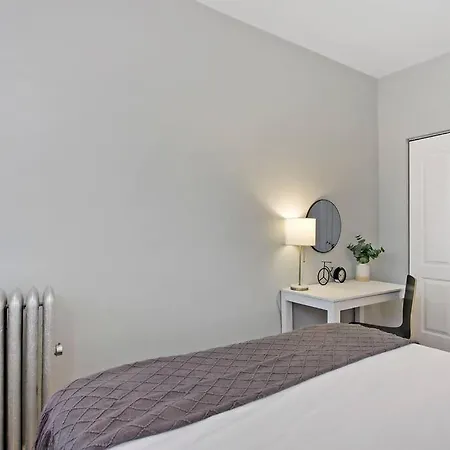 Apartment Enchanting 1-bedroom Lakeview - Belmont F6 *