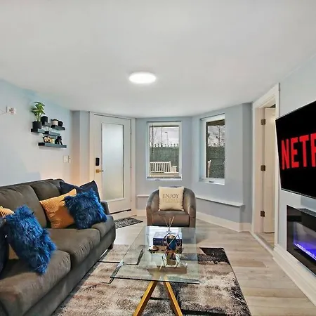 Apartment 2br Modern And Cozy Apt Logan Square Pet Friendly