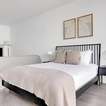 Apartment W Loop Studio W Gym Wd Pool 3 Blocks To L Chi-636 *