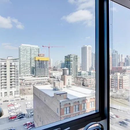 Apartment W Loop Studio W Gym Wd Pool 3 Blocks To L Chi-636 *