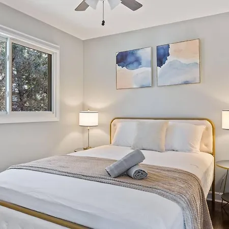 Holiday home 5 Min From Midway Int'l Airport! Chicago
