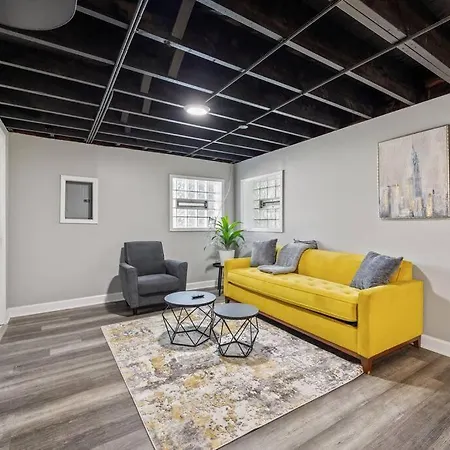 5 Min From Midway Int'l Airport! Holiday home Chicago