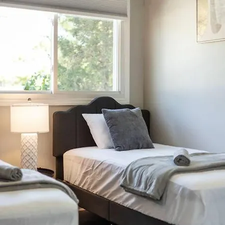 Holiday home 5 Min From Midway Int'l Airport! *