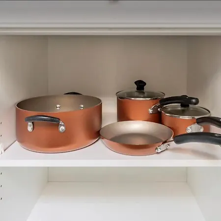 Apartment New! Spacious Art Deco Modern 5 Bd/3ba Chicago