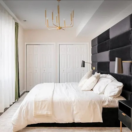 Apartment New! Spacious Art Deco Modern 5 Bd/3ba *