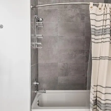 River N 1br W Gym Pool Lounge Nr L Chi-817 Apartment