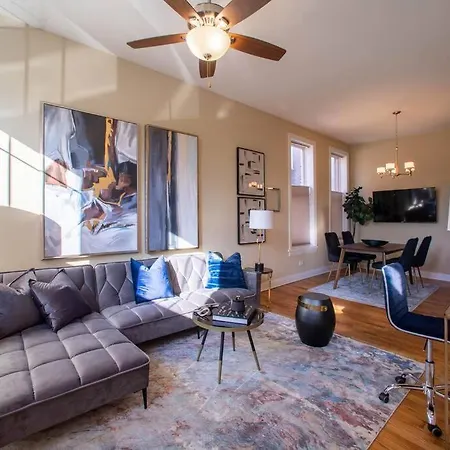 Apartment Getaway In The Heart Of Pilsen