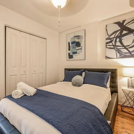 Lovely 2 Bed 3 Miles From Dt W Free Parking * Chicago