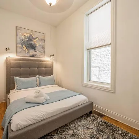 Apartment Lovely 2 Bed 3 Miles From Dt W Free Parking Chicago