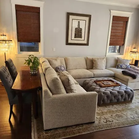Featured In Socials Luxurious Airbnbs Villa Chicago