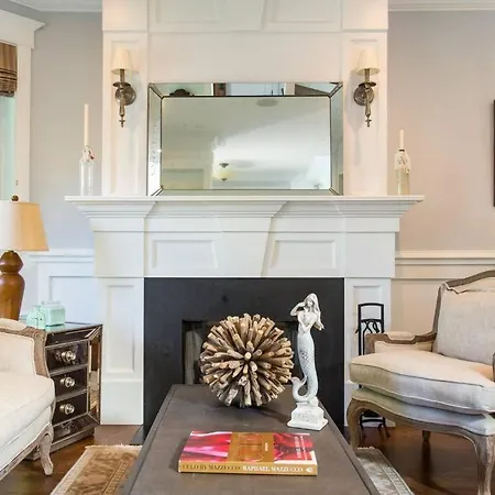 Featured In Socials Luxurious Airbnbs Villa