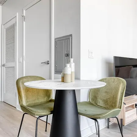 Apartment River N W Gym Pool Lounge Nr L Chi-756 *