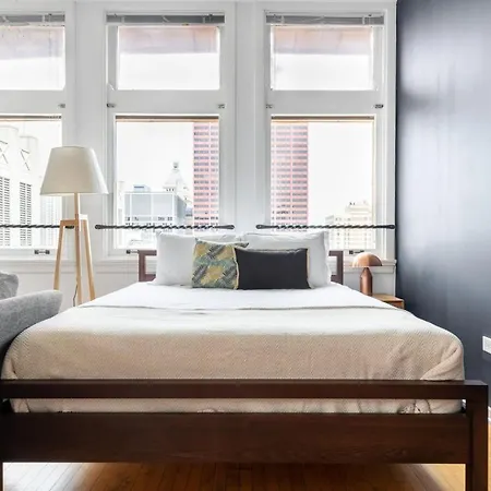 Apartment Loop W Gym Doorman Nr L Parks Chi-300