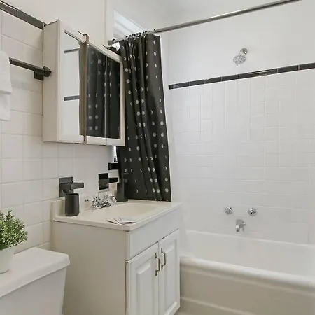 Prime In A 1br - Cullom F2 Apartment