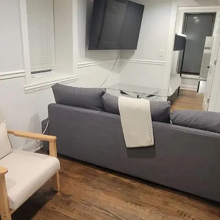 Stylish Cozy 2br Near Train Station Groceries *