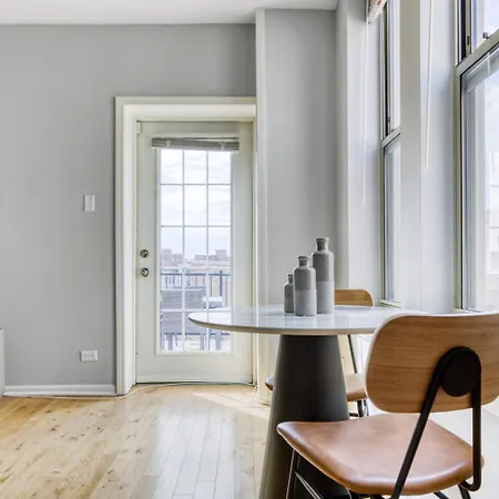 Apartment Lakeview 2br W Patio Wd Nr Wrigley Field Chi-458 Chicago