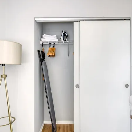 Lakeview 2br W Patio Wd Nr Wrigley Field Chi-458 Apartment