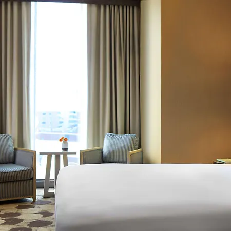 Hotel The Royal Sonesta River North 4*