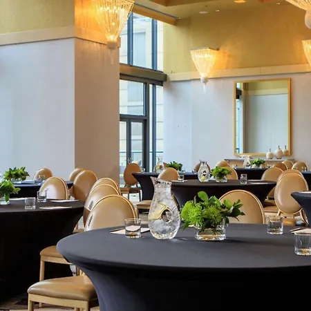 The Royal Sonesta River North 4* Chicago