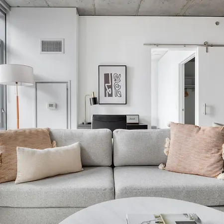 River North 1br W Gym Pool Roof Nr Riverwalk Chi-825 * Chicago