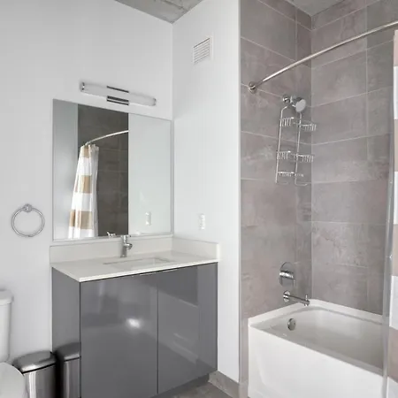 River North 1br W Gym Pool Roof Nr Riverwalk Chi-825