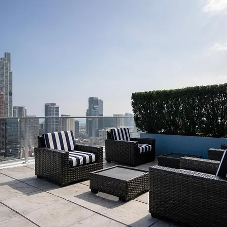 South Loop 2br W Pool Gym Rooftop Nr L Chi-995 Chicago