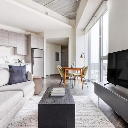 Bucktown 2br W Lounge Roof Gym 1 Block To L Chi-663 Apartment *