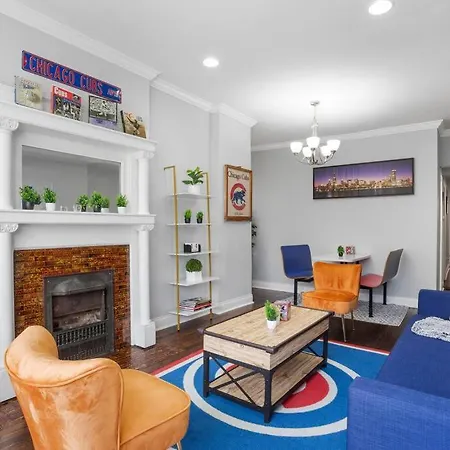 Apartment Game Day Getaway - 3br In Vibrant Wrigleyville