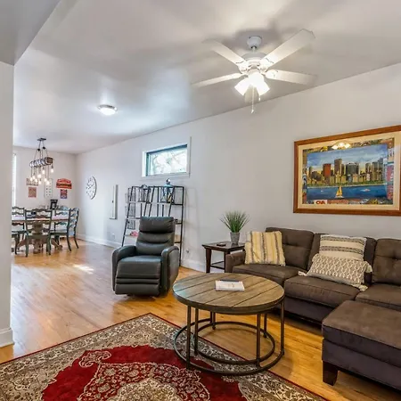 Belmont & Racine - Walk To Wrigley & Southport Corridor & Belmont L Train Station! * Chicago