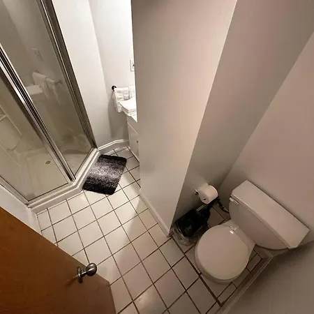 1 Bedroom Gem: Discover Andersonville's Garden Unit Apartment *