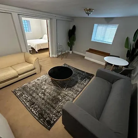 1 Bedroom Gem: Discover Andersonville's Garden Unit Chicago