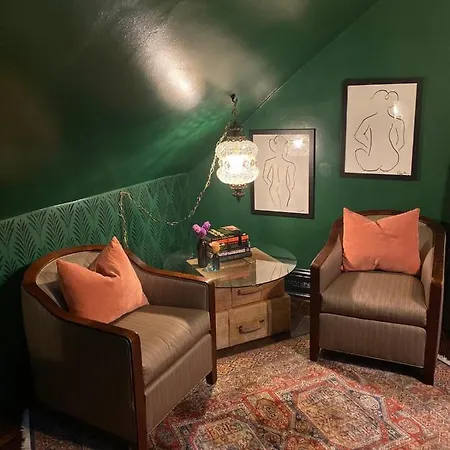 The Toscana Bed & Breakfast 2*