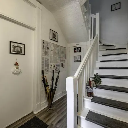 Apartment Historical Pullman - Fully Furnished