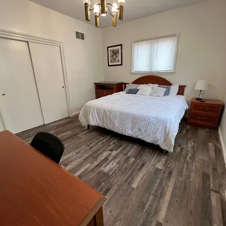 Pill Hill Mansion Hostel Chicago