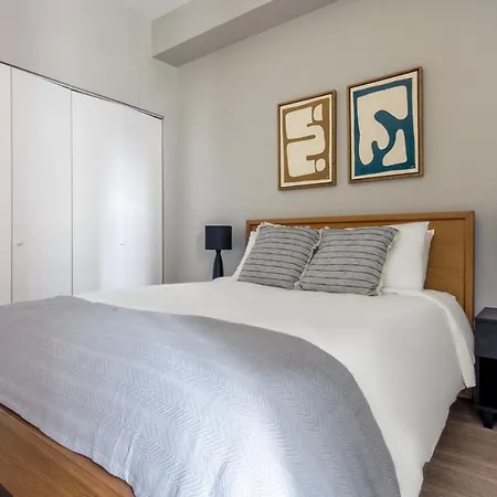 Old Town 3br W Gym Dog Run Nr Entertainment Chi-1004 * Chicago