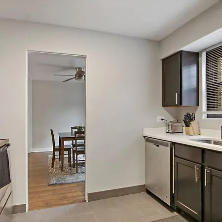 Bright And Roomy 1br In - Sheridan N1 Apartment *