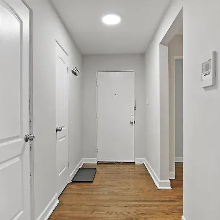 Apartment Bright And Roomy 1br In - Sheridan N1
