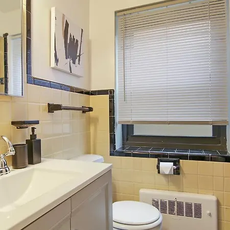 Apartment Bright And Roomy 1br In - Sheridan N1 Chicago