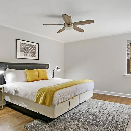Bright And Roomy 1br In - Sheridan N1 Apartment Chicago