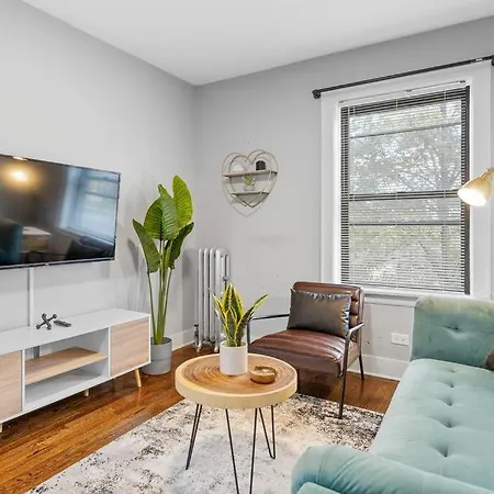 Well-appointed 2br In A Vibrant Area - Cicero 2n Apartment